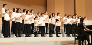 出演9団体、練習の成果高らかに 久慈・アンバーホール合唱祭