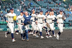 光星、２回戦進出　延長十回タイブレーク、崇徳と15-６／センバツ