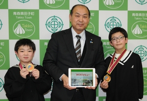 「ガリステごはん」３カ国語で紹介アプリ開発　田子ＩＣＴクのチーム、「みんなのみらい賞」受賞