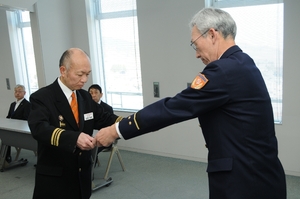 三戸町と新郷村の消防団を無火災表彰授与/八戸消防本部