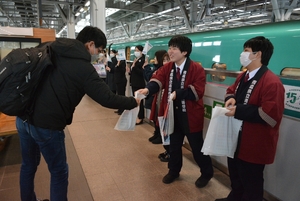 開業10年、新青森駅で記念行事/北海道新幹線
