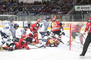 ブレイズ、決勝進出ならず　RE北海道と2-5／アジアリーグIH・PO