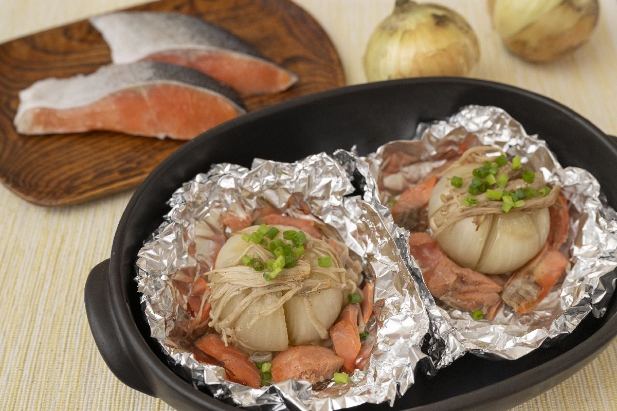 【今週のレシピ】食べて健康！なおママレシピ「新タマネギの丸ごとホイル焼き」