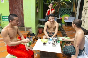 【世界おもしろ植物の旅】さわやかなレモングラス ラオスで薬草サウナ