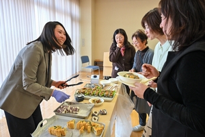 町おこしの取り組み熱弁 地域おこし協力隊3人が報告会/東北町