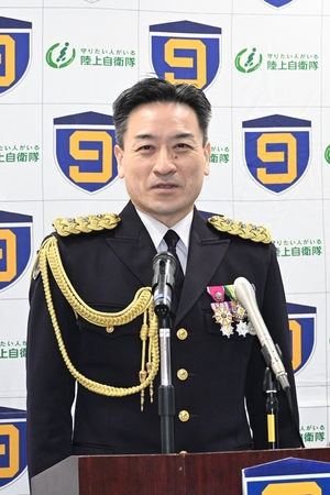 陸自第9師団長着任式 青木陸将「所命必遂を方針とする」