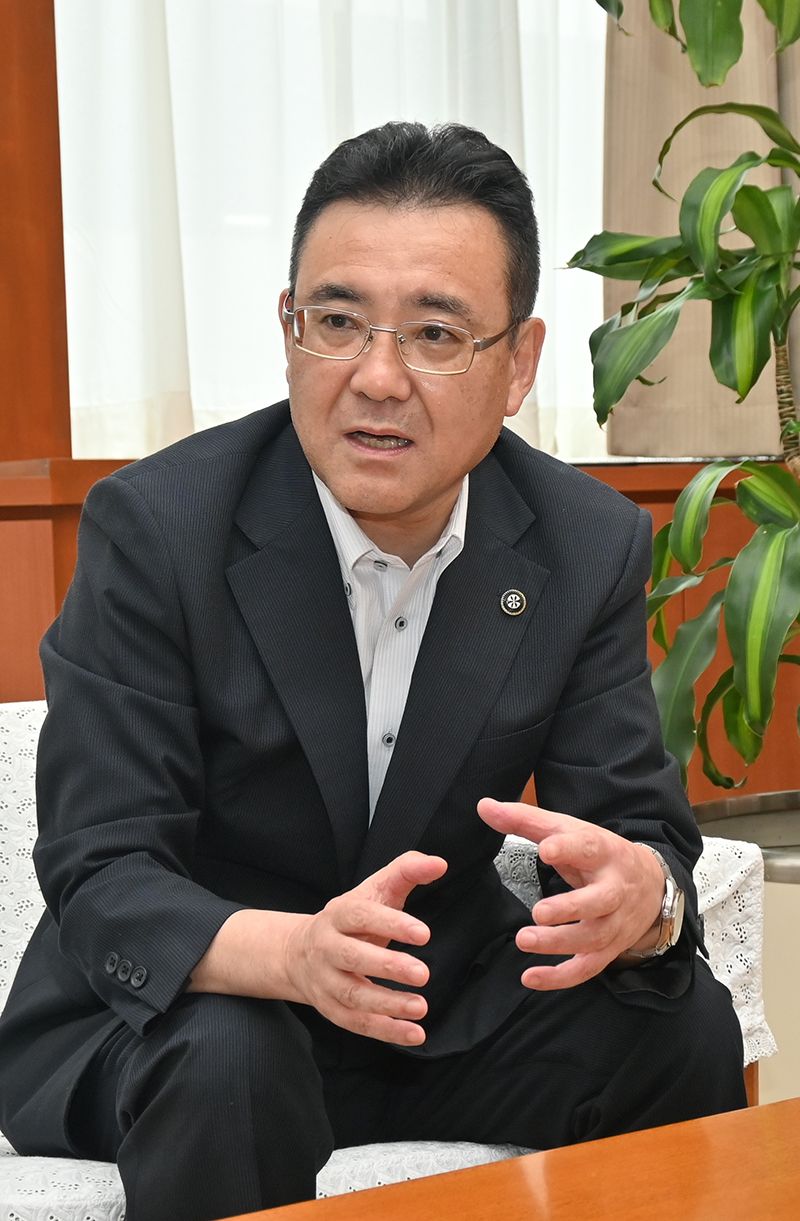 連携中枢都市圏の取り組み強化に向け意欲を語る熊谷雄一市長=7月上旬、八戸市庁