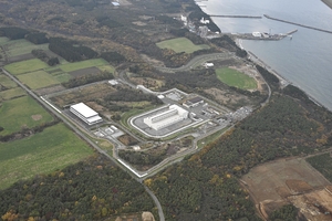 【むつ中間貯蔵】県、受け入れの判断持ち越しへ　26年度分核燃料、再処理工場の遅れ要因か