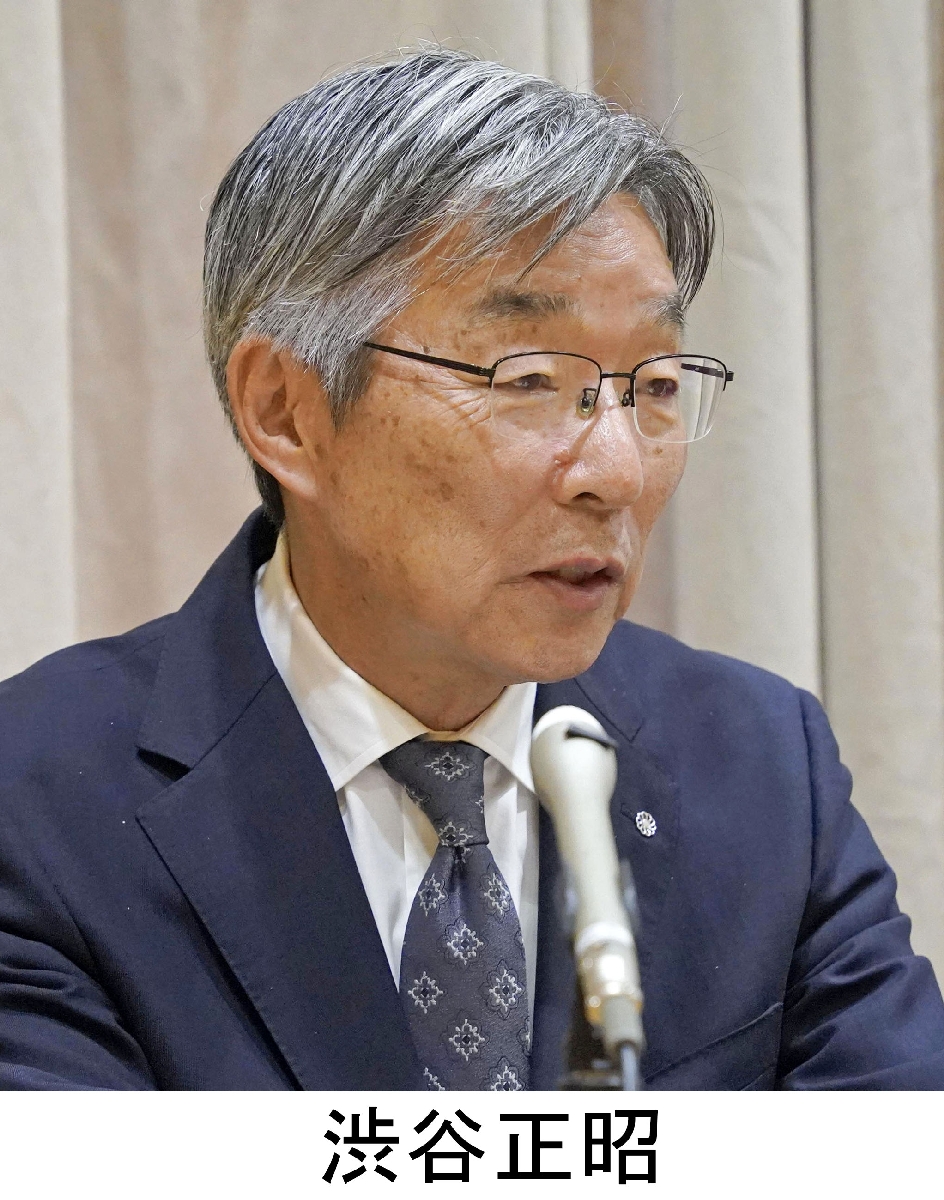 　東京都小笠原村の渋谷正昭村長