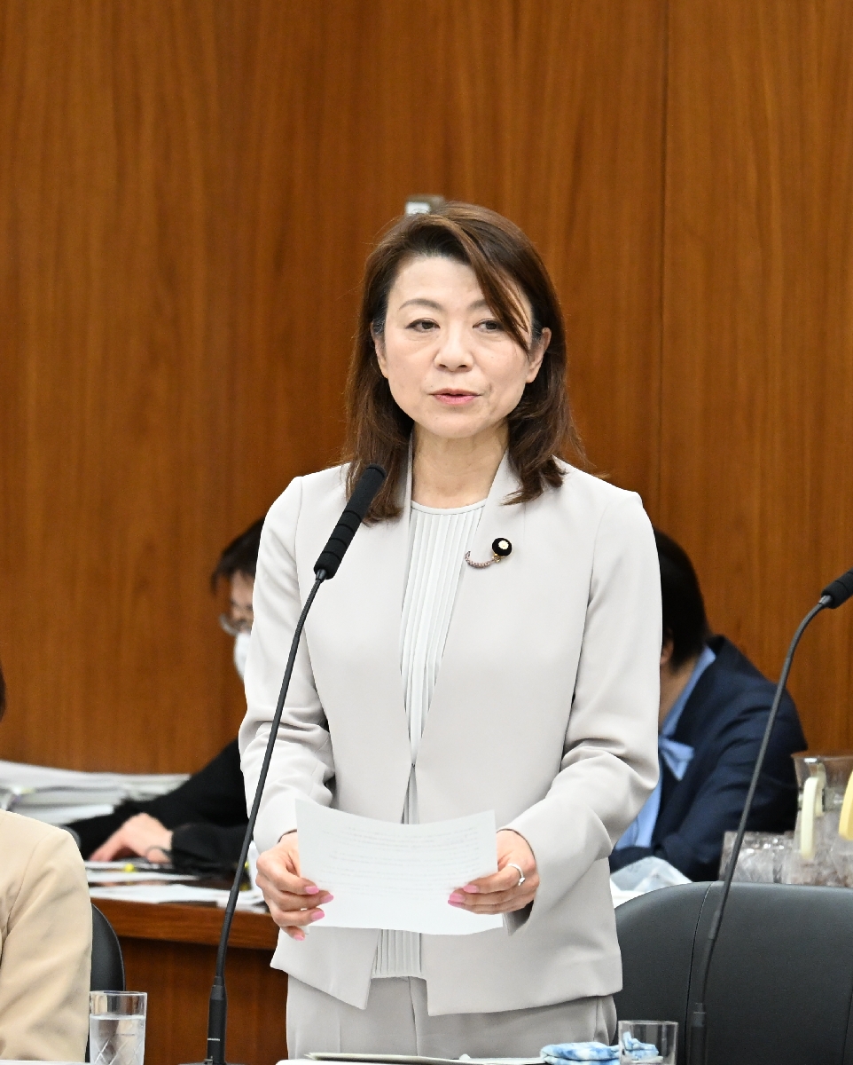 八戸市で震度6強を観測した地震を踏まえ、防災庁に関する政府の考えをただした福士珠美参院議員=1日、国会内