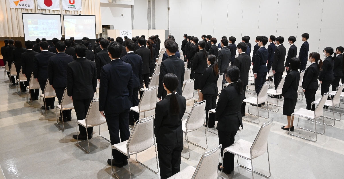 入社式に臨む新入社員に、経営者はどんな言葉を贈った?