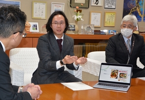 観光客向けに情報発信 初の海外出身ウォンさん(香港)、八戸市の地域おこし協力隊に