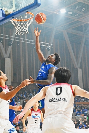 ワッツ、連敗トンネル脱出 奈良と76-67/Bリーグ2部