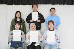 介護福祉士国家資格に全員合格 八学短大介護福祉学科、留学生2人も