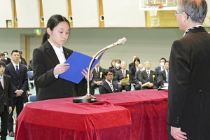 新入生200人、志を胸に 八戸工業大で入学式