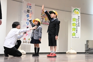 「大切な命はみんなで守る」 青森市で総決起大会/春の全国交通安全運動