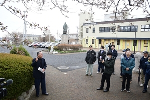 あと何日?桜開花待ち遠しく 八戸・館鼻公園で観まもる会観察開始