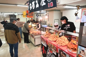 【八戸震度６強】被災から立ち直り初の物産展　さくら野八戸店、北海道グルメずらり