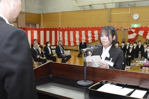 「深く確かなケア」誓う 八戸市立高等看護学校で入学式