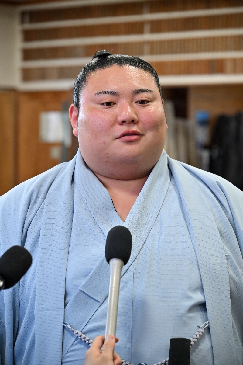 「けがなく幕内昇進」と抱負/大花竜インタビュー