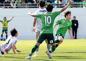 【ヴァンラーレ-秋田】狙い通りの値千金ゴール／FW髙尾