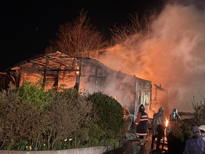 八戸で住家全焼 焼け跡から2遺体