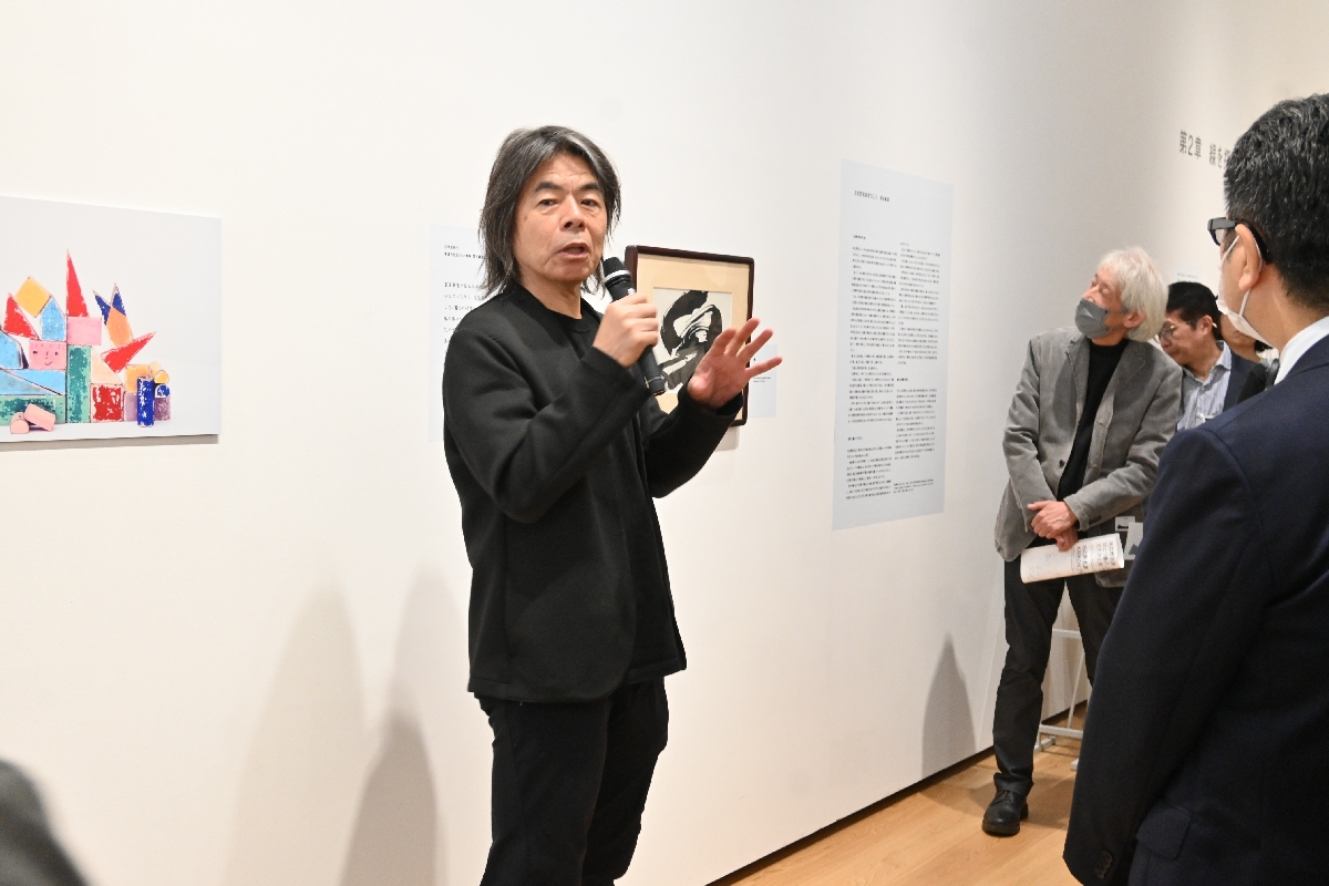 表現の原点となった「色」の記憶について語る日比野克彦さん