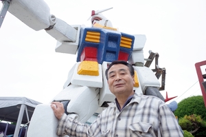 客を喜ばせる「ガンダム」　元理容師鈴木さん（おいらせ）衰えぬ創作意欲【📸×4】