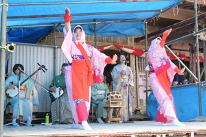 やくしっこ、元気なかけ声で山車運行 薬師堂(二戸)で例大祭