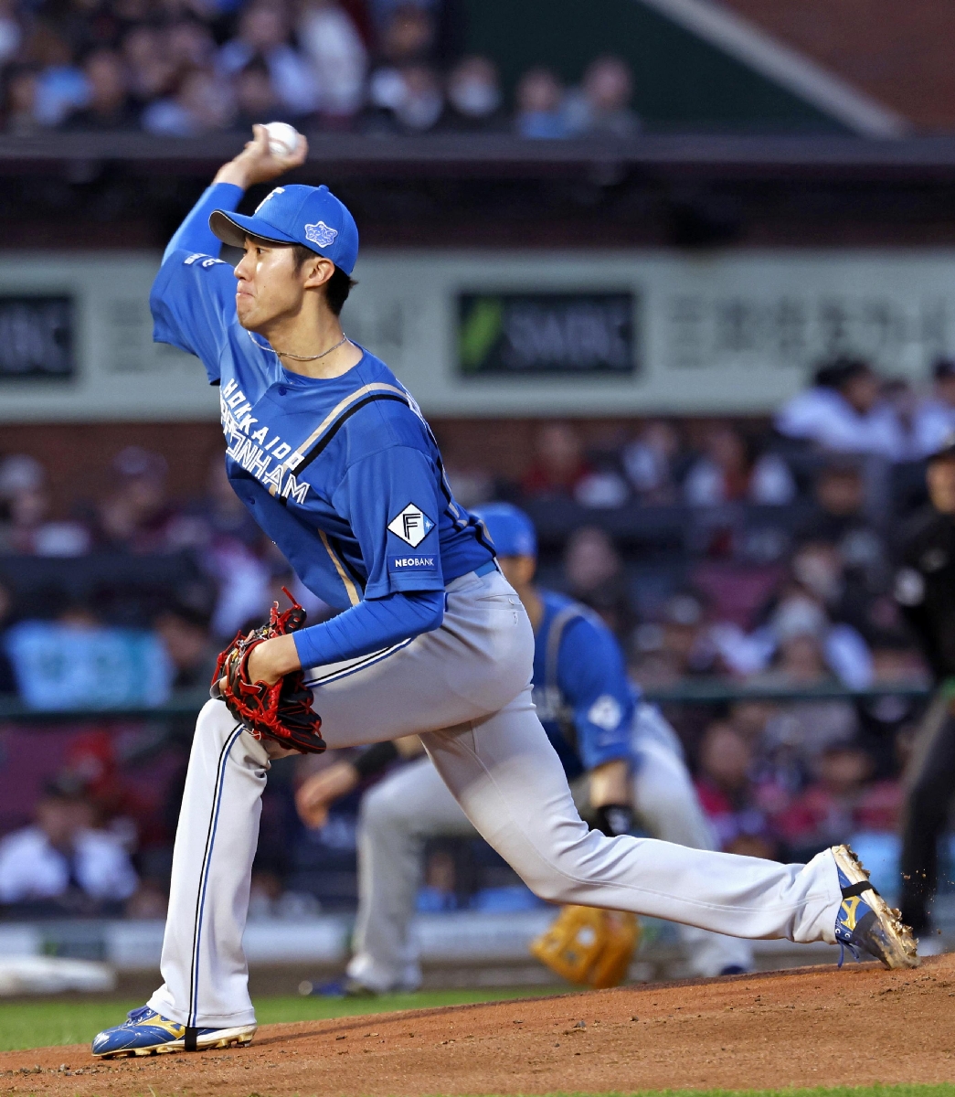　楽天戦に先発した日本ハム・福島＝楽天モバイルパーク