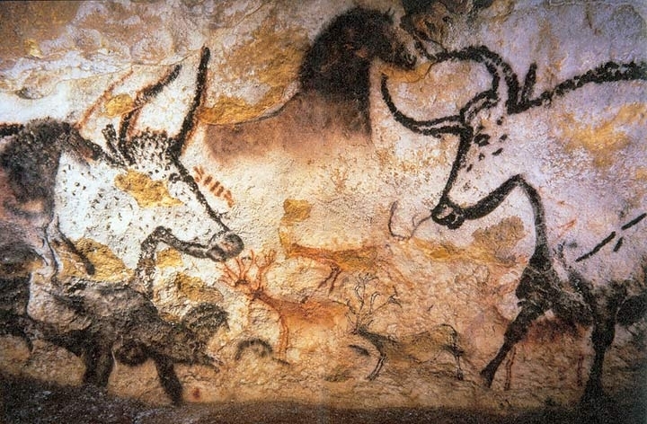 ラスコー洞窟に描かれた牛(出典:https://commons.wikimedia.org/wiki/File:Lascaux_painting.jpg)