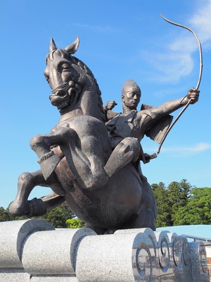【どうぞう! 見て知って】那須与一(栃木県大田原市) 「平家物語」の弓の名手