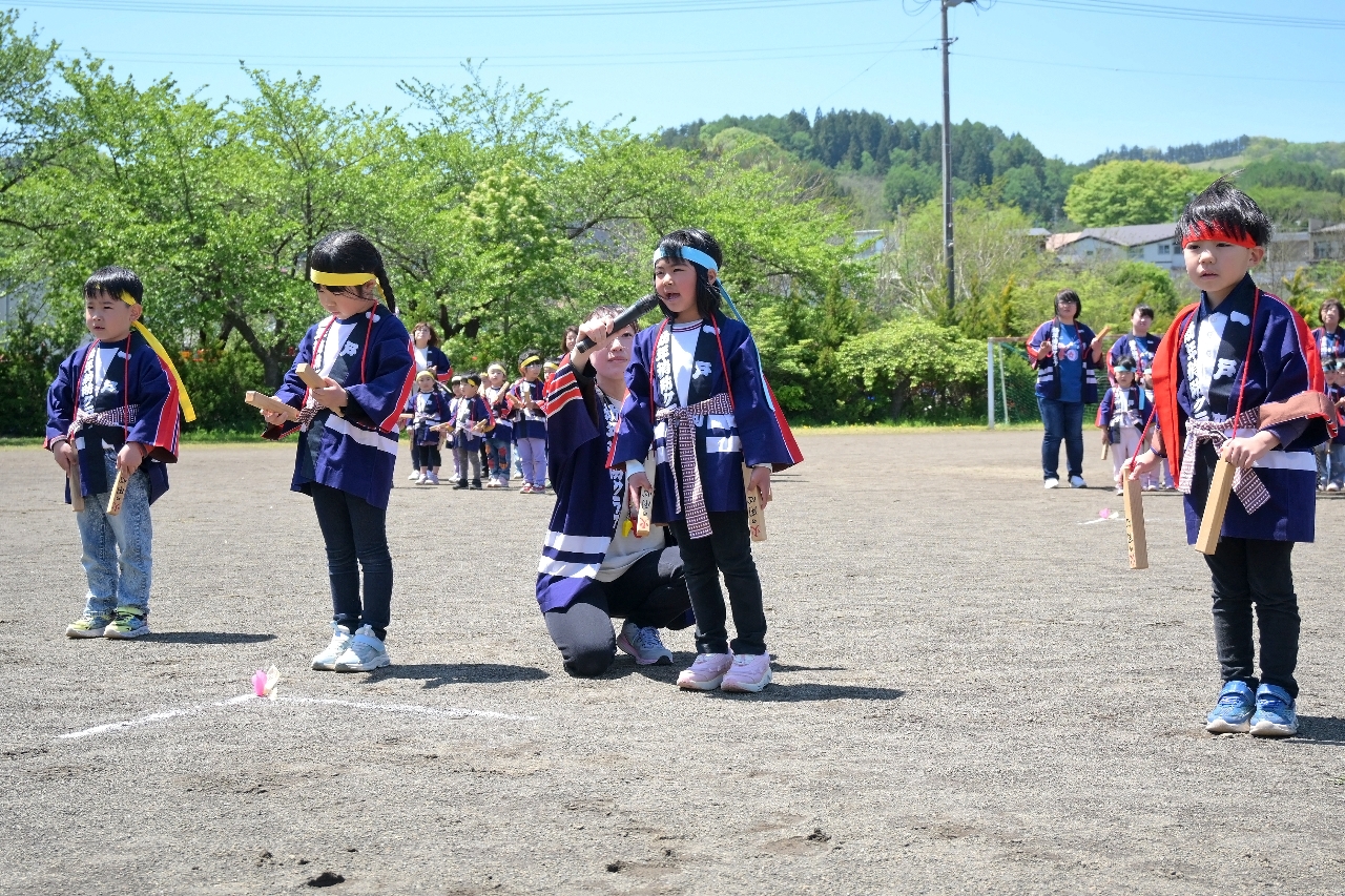 「火事にならないように気を付けます」と防火の誓いを宣言する園児