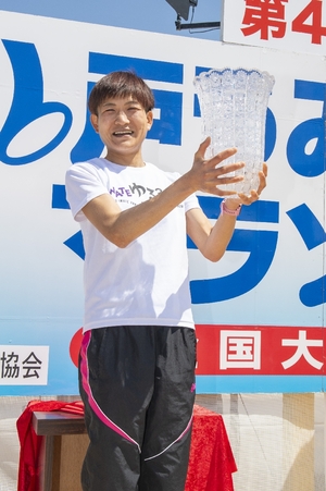 【八戸うみねこマラソン】人見絹枝賞に工藤亜樹子さん 20年前にもゆかり「縁感じる」/女子10キロ40歳以上