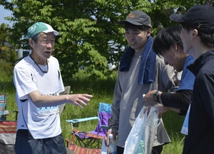 【八戸うみねこマラソン】大切な仲間たちと万感ゴール 大会常連の大高啓義さん/男子ハーフ60歳以上