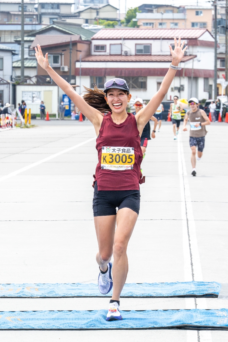 【女子10キロ高校生以上39歳以下】初出場Vを果たした冨井菜月(東京都)