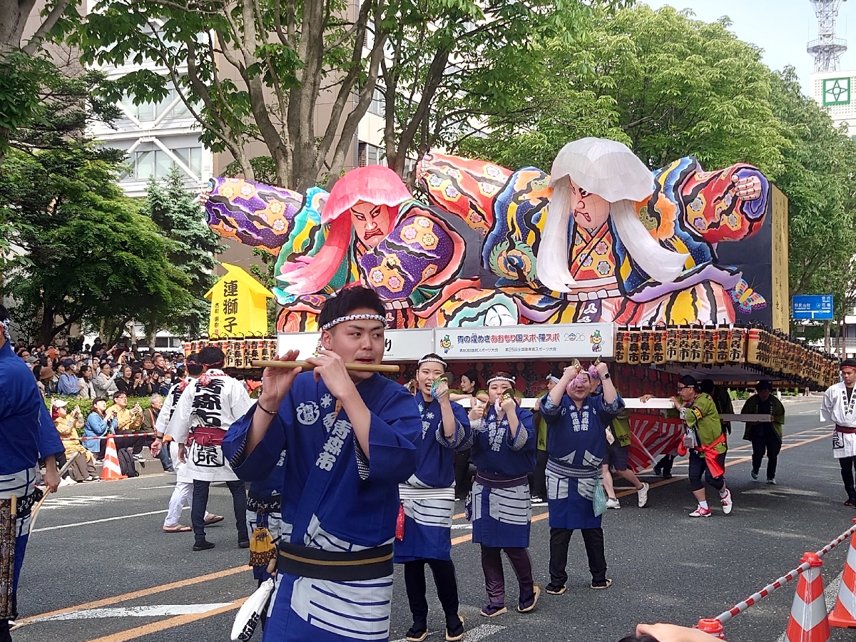 東北絆まつりで披露された青森ねぶた祭=23日、盛岡市