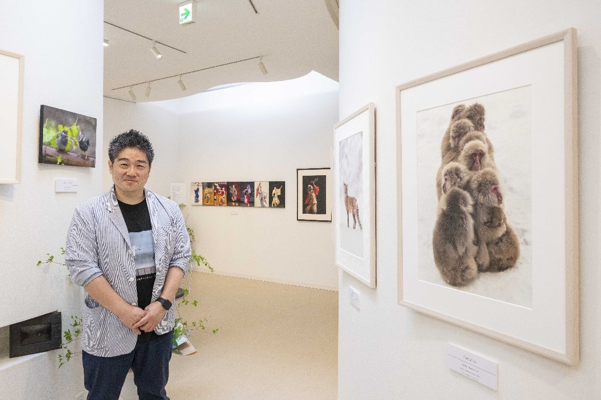 創造性豊かな作品が並ぶ小野昭仁さんの写真展