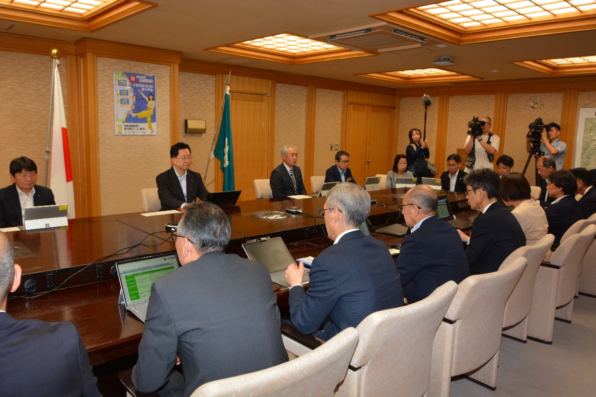 クマ対策の取り組み内容を確認した関係部局長会議=26日、岩手県庁