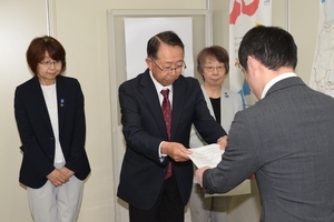深刻な物価高騰、資材不足に支援を 共産三八地区委、八戸市に要望