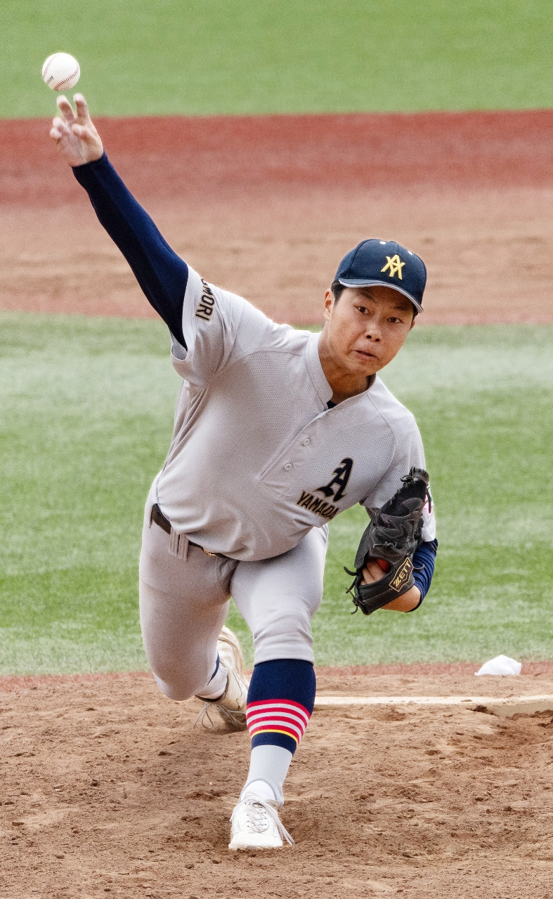 【１回戦・青森山田―鹿角】１安打無失点で７回を完投した青森山田の手代森爽來＝弘前はるか夢
