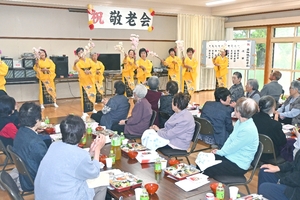 久慈・山形町で一足早い敬老会 高齢者もてなし笑顔の輪