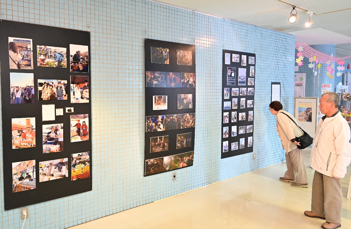 会員の個性が詰まった組写真が並ぶ写真展