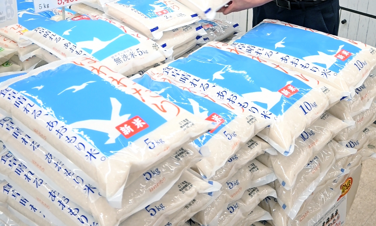 【米転換期】青森県内のコメ店頭価格続落 「はれわたり」5キロ3541円/本紙米価調査