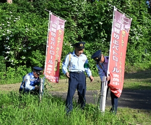目指せサクランボ盗難被害ゼロ 南部町防犯協会がパトロール出発式