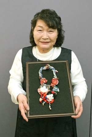 越後さん(八戸)がハンドメード全国コンで佳作 喜寿祝う愛猫を表現