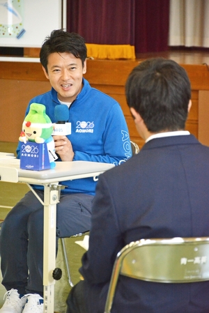 【宮下流を解く 青森県知事就任から3年】(1)対話と発信