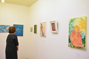 個性を多彩なアートで表現 八戸・柏崎で展覧会【作品ピックアップ付】