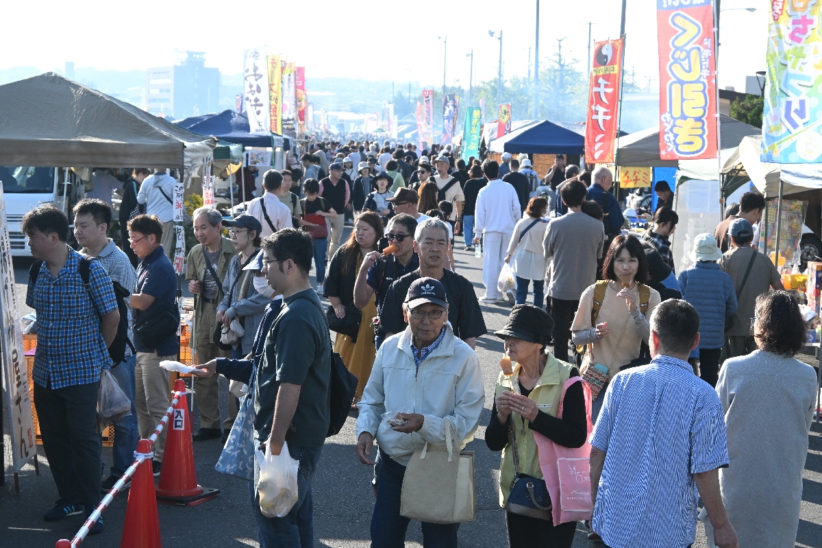早朝の地震、被害は軽微 館鼻岸壁朝市も混乱なし/八戸など震度5弱