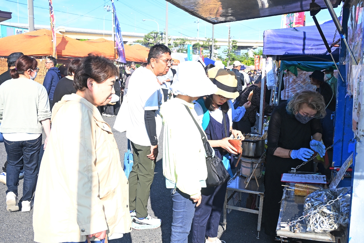 【八戸など震度5弱】津波の心配なしに安堵 館鼻岸壁朝市、ホコテンは通常開催/八戸